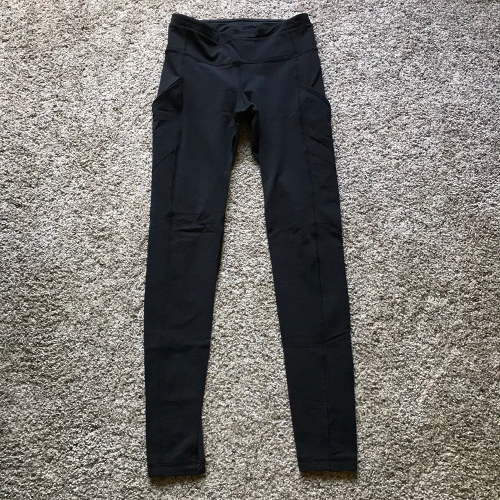 Full length Lululemon leggings w/ mesh paneling